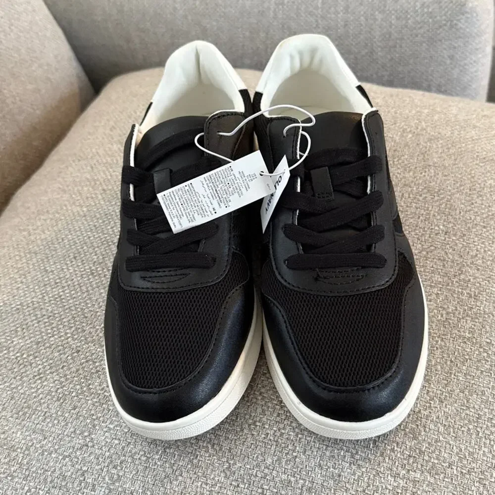 Old Navy Black Low Top Sneaker